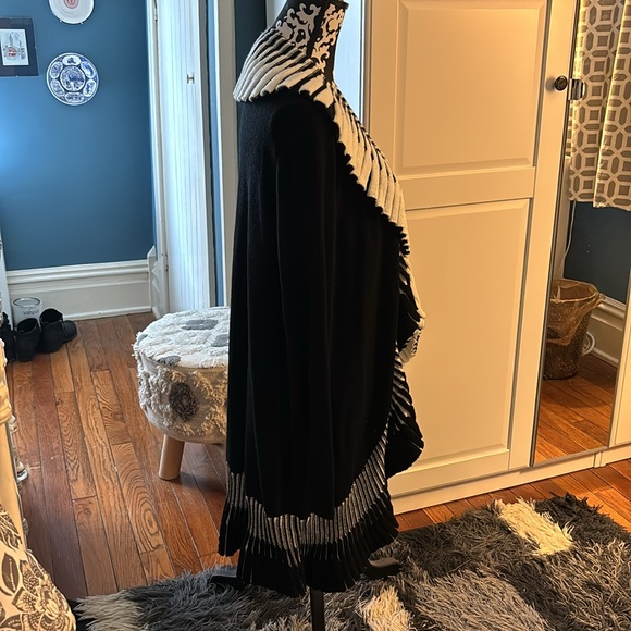 Chico’s Travelers Sweater Size 3 - Picture 2 of 10